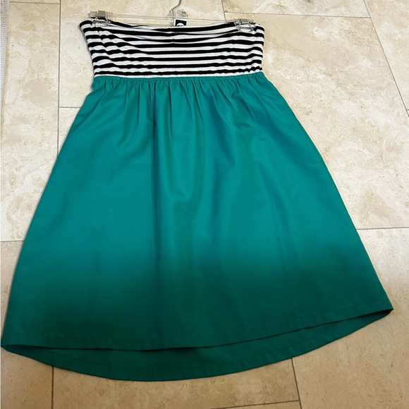 Roxy Strapless Dress in Black, White, and Teal - Picture 1 of 4